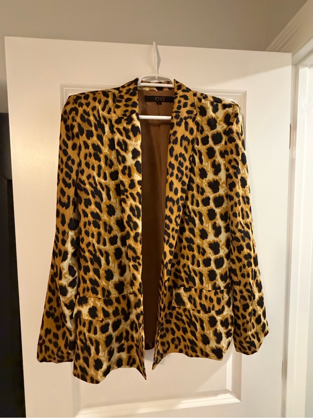 Women’s OVI size L leopard blazer EUC